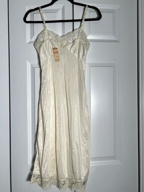Vintage Lace-Trim Slip Chemise by Mel-Lin NWT